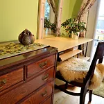 Mediterranean Edmonton B&B